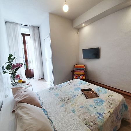 Hostal Alicante Madrid Bagian luar foto