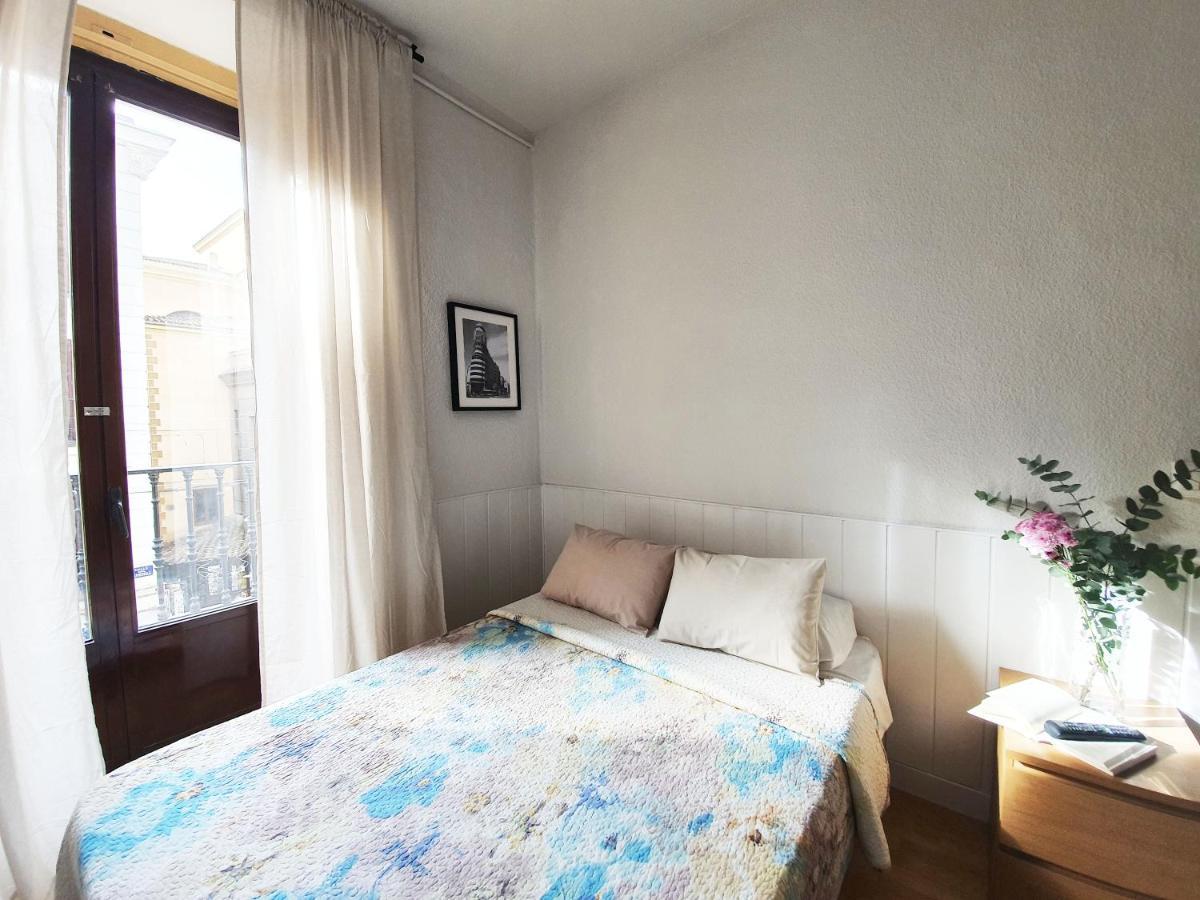 Hostal Alicante Madrid Bagian luar foto