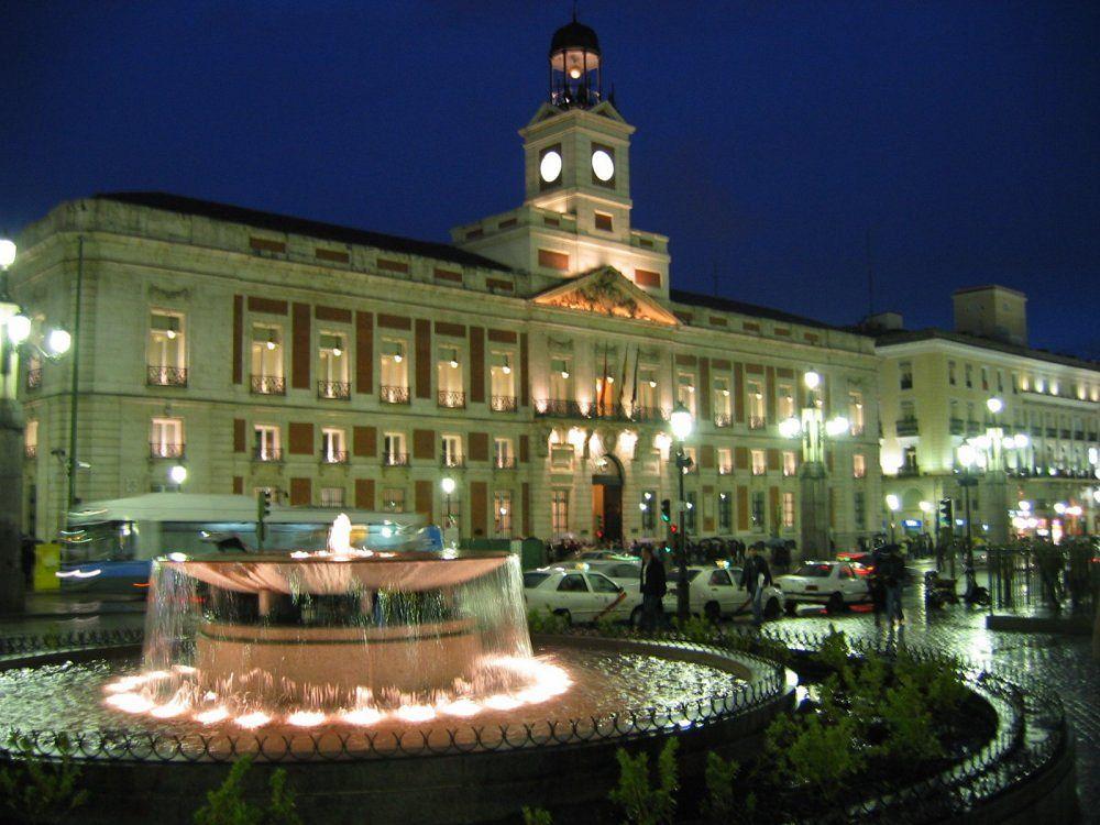 Hostal Alicante Madrid Bagian luar foto