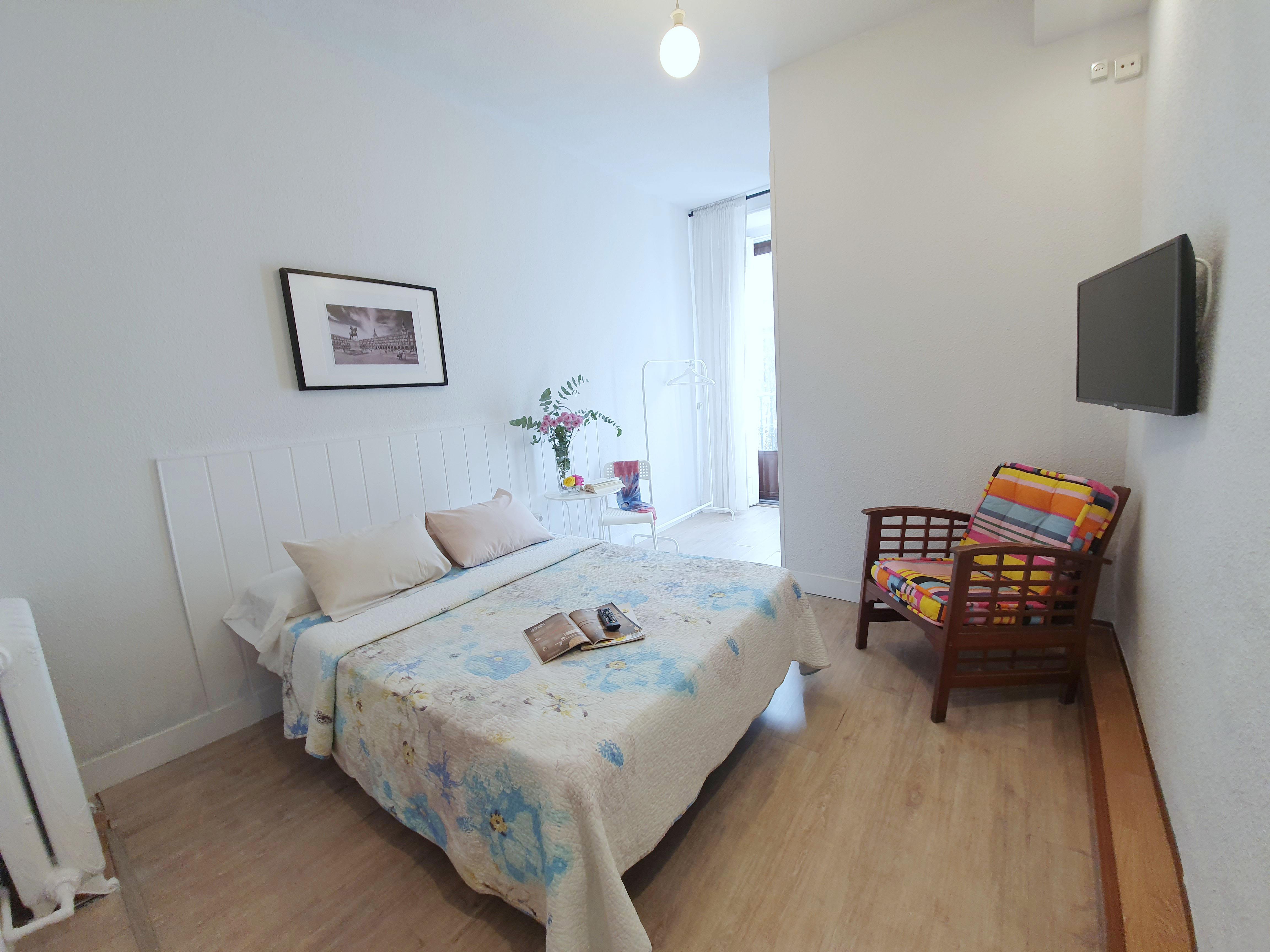 Hostal Alicante Madrid Bagian luar foto
