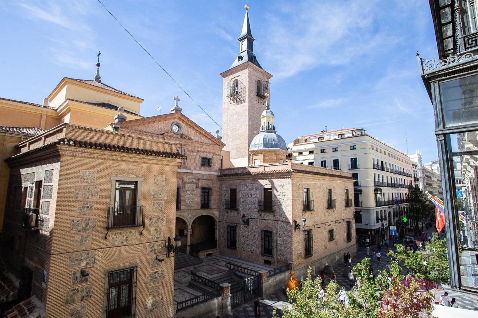 Hostal Alicante Madrid Bagian luar foto