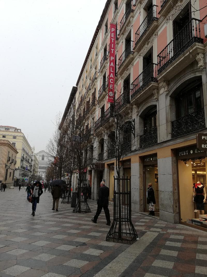 Hostal Alicante Madrid Bagian luar foto